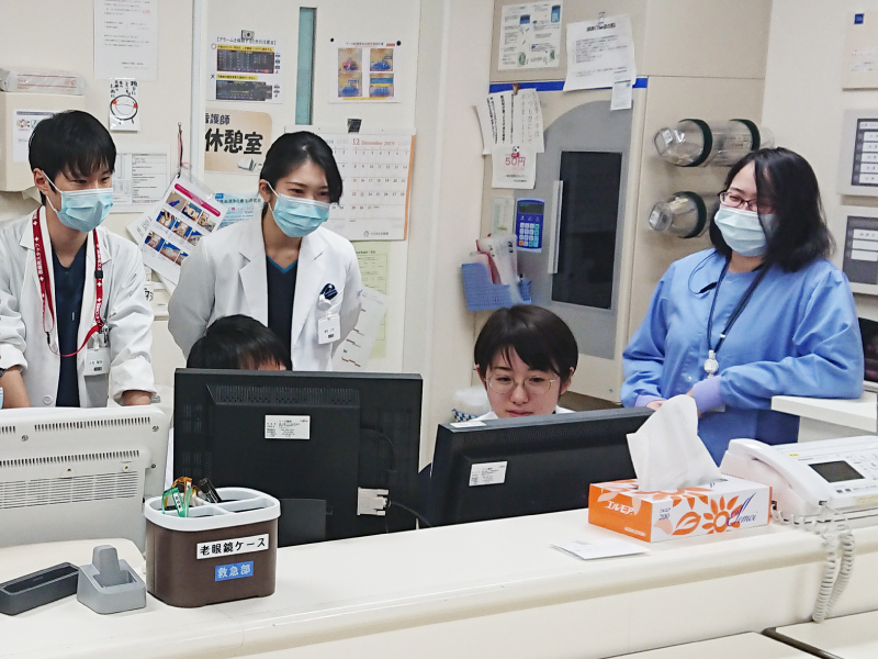 初期研修医が主体的に関われる勉強会やカンファレンスが定期的に開催されます。